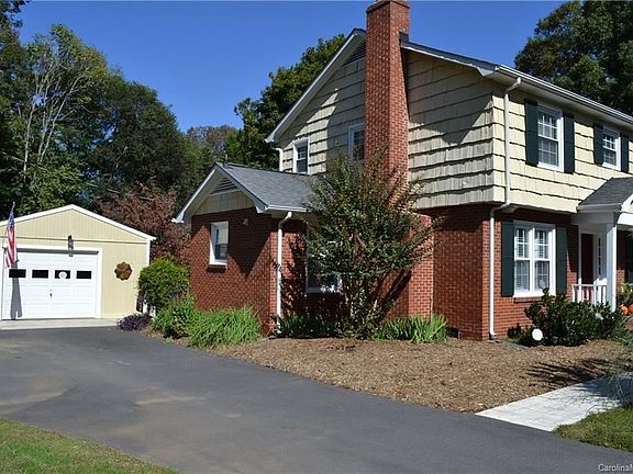3rd image of 7006 Heatherford Dr