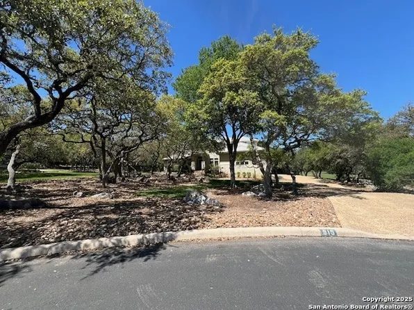 915 Great Tree Drive, San Antonio, TX 78260
