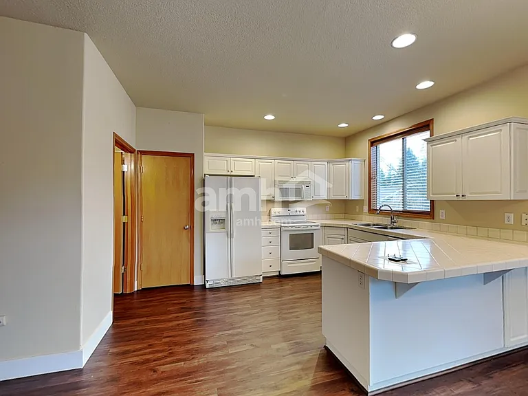 495 Sunset Ridge Dr — Photo 3