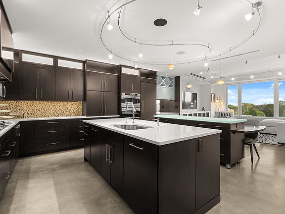 5th image of 1 Harbour Place #4i