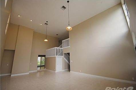 4th image of 11950 NW 27th St