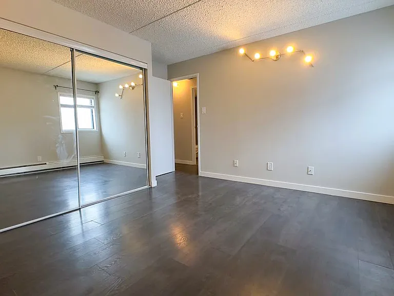 77 Edmonton St #1002 — Photo 12