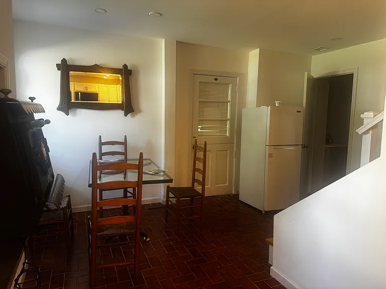 118 Brooklawn Ave #3 — Photo 3