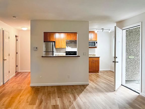 5th image of 8358 13th Ave NW APT 3