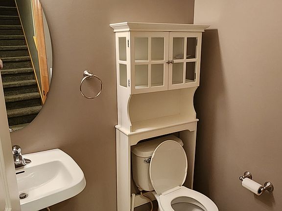 Main floor 1/2 bath.