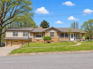 600 Walnut Dr, Neosho, MO 64850