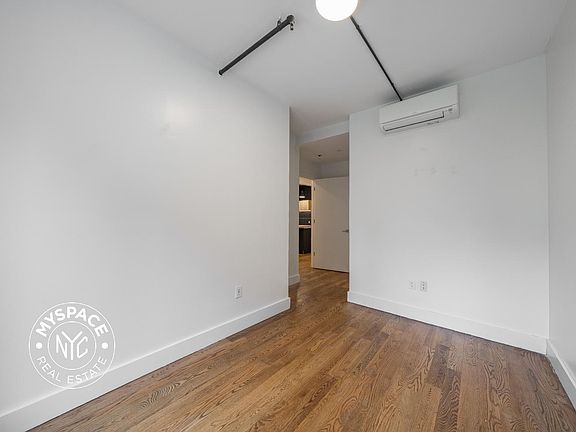5th image of 1800 Ocean Ave #3P