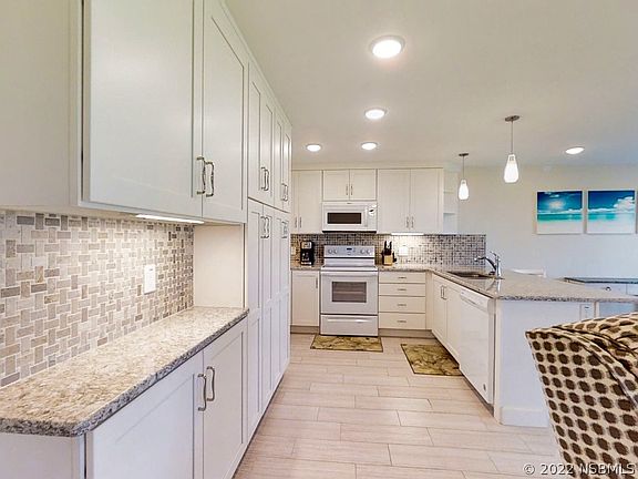 4th image of 4501 S Atlantic Ave #1060