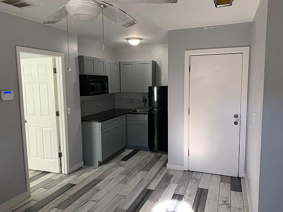 3rd image of 8803 Fieldflower Ln