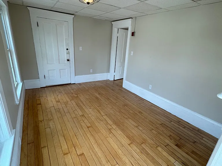 17 Whitman Ave #2 — Photo 9