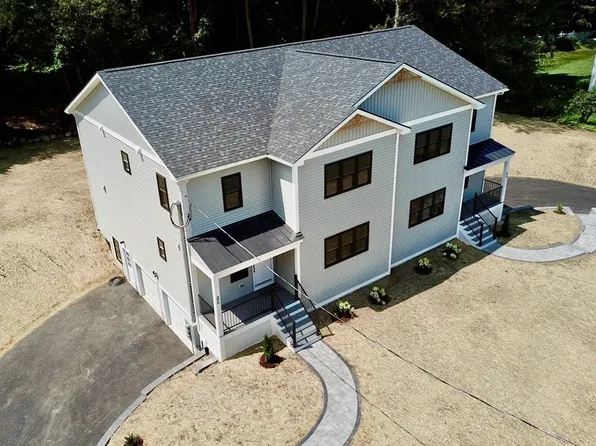 27 Rollins St #B, Groveland, MA 01834