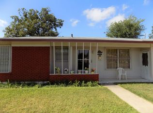 1260 Ricks Dr, Eagle Pass, TX 78852