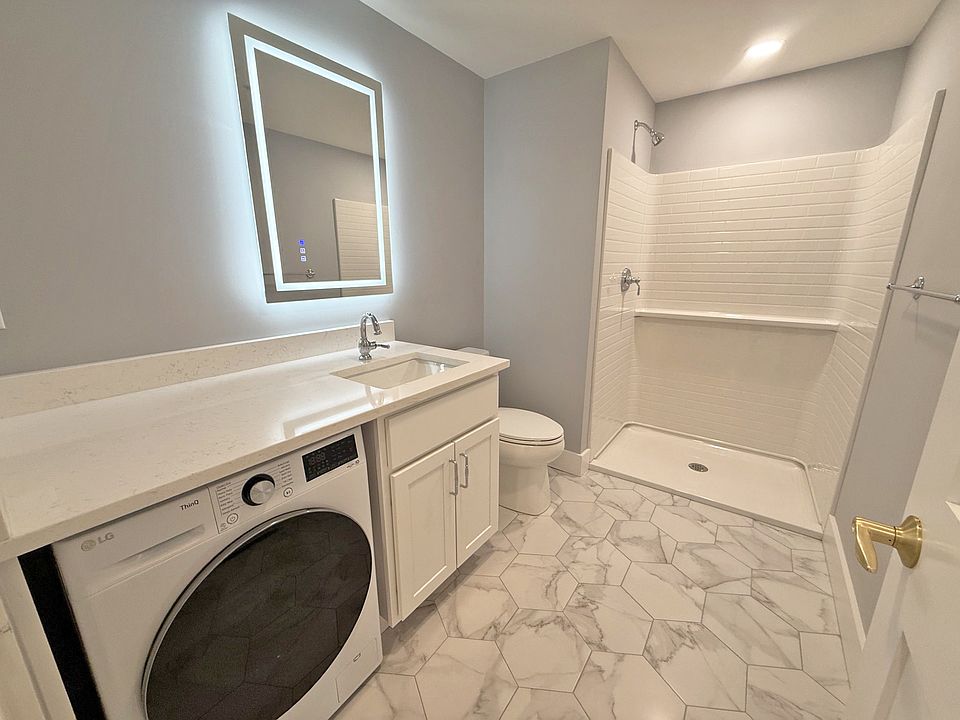 1st image of 105 Paige St #406