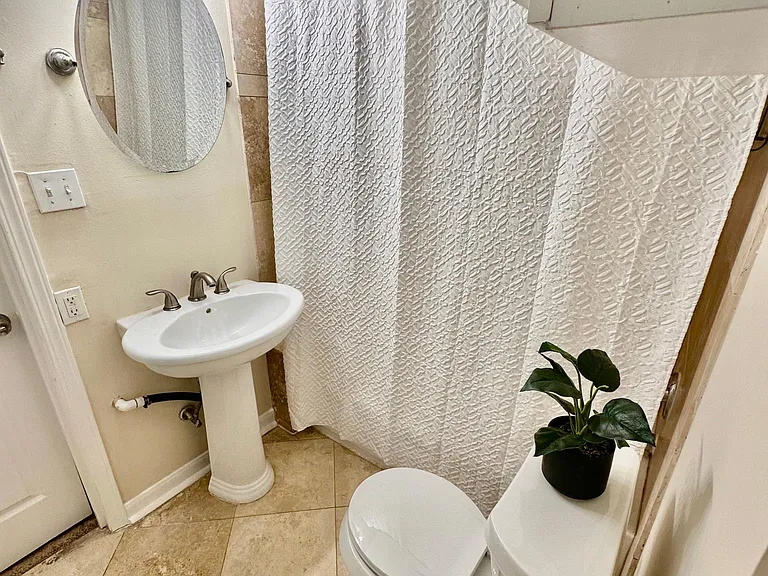 2918 Truxillo St #B — Photo 12