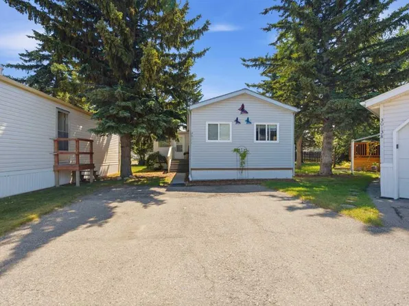 3011 Burroughs Mnr NE, Calgary, AB T1Y 6K1