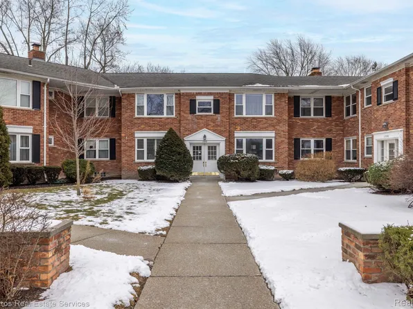 17610 Mack Ave APT 6, Grosse Pointe, MI 48230