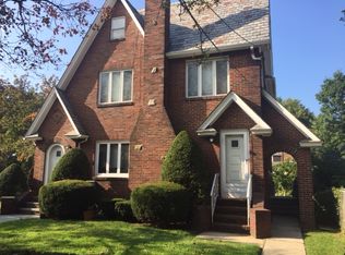 51 Bar Beach Rd, Port Washington, NY 11050