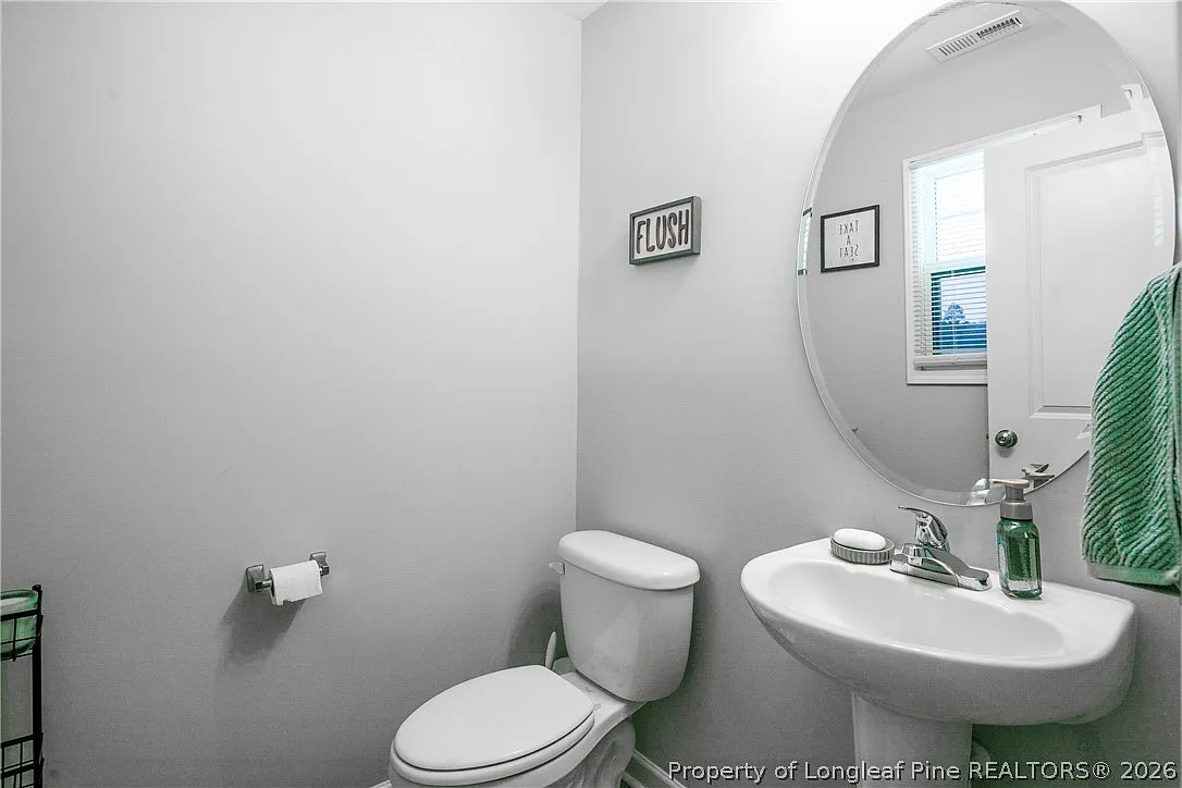 4 bed, 2.5 bath, 1920 sqft, $2,300 — Photo 3