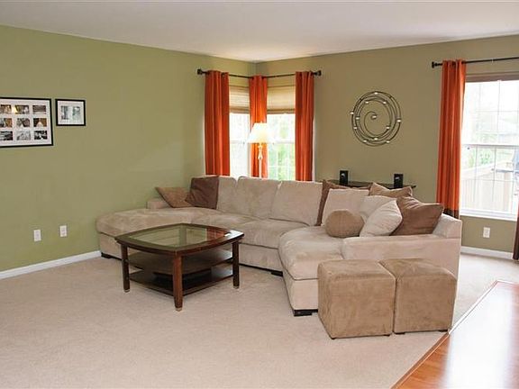 3rd image of 2934 Bentbrook Dr