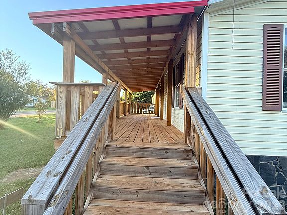 2nd image of 2330 Springdale Dr