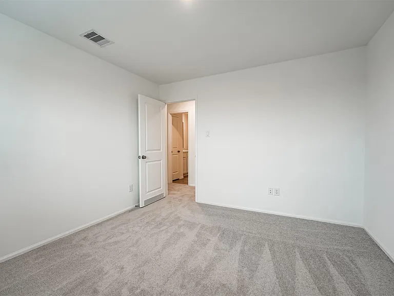 9123 Estes Lakes Dr — Photo 33