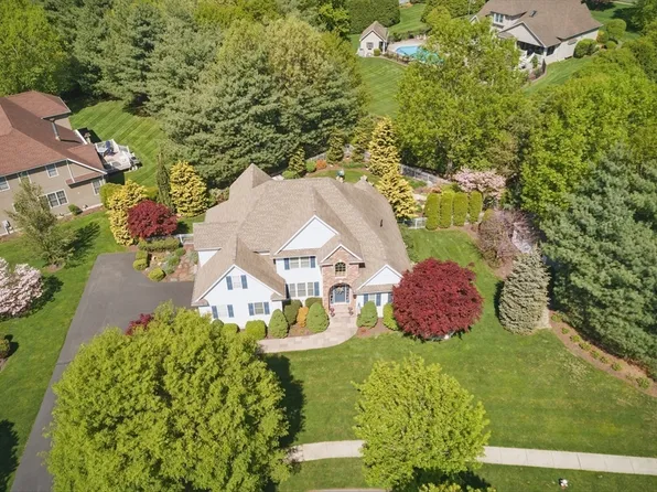 275 Munger Hill Rd, Westfield, MA 01085