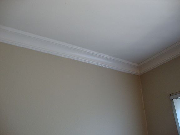 crown moulding
