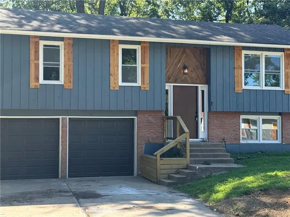 9406 Oakland Ave, Kansas City, MO 64138