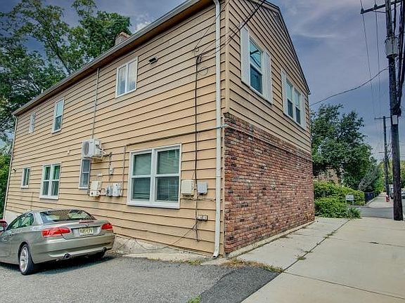 5th image of 850 Palisade Ave