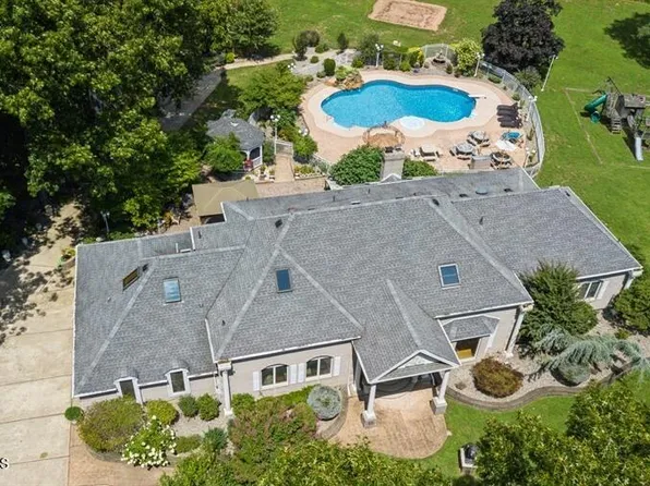 3 Witches Hollow Road, Millstone, NJ 08535