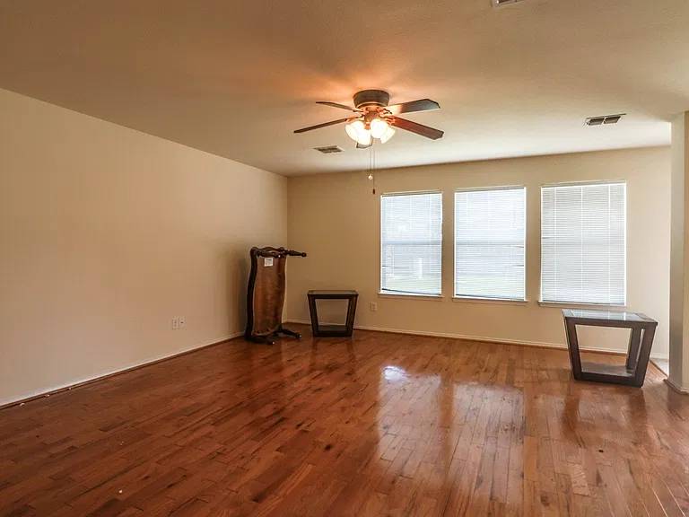 4313 Silverwood Trl — Photo 8