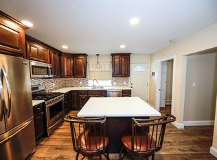 292 Emmett St, Fall River, MA 02721