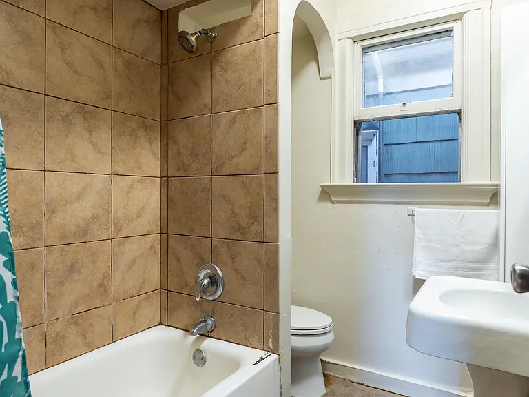 2427 Ellsworth St — Photo 58