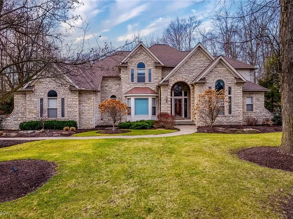 6590 Dorset Ln, Solon, OH 44139