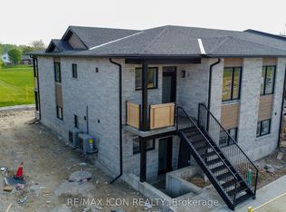 440 Wellington St E #5, Wellington North, ON N0G 2L2