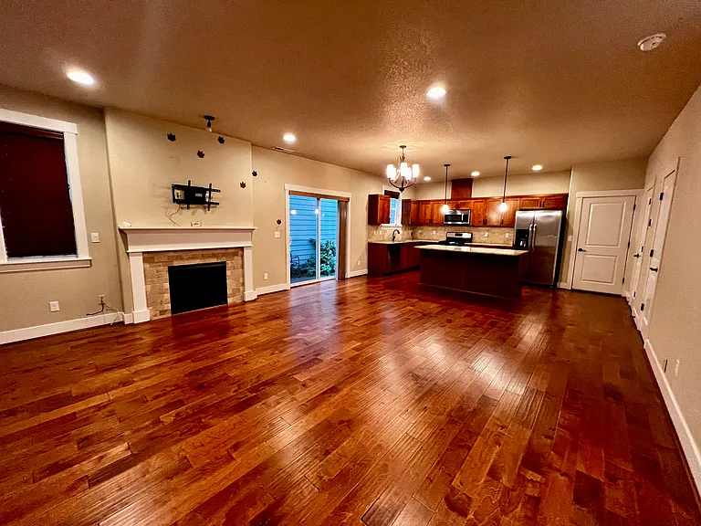429 SW 202nd Ter — Photo 33