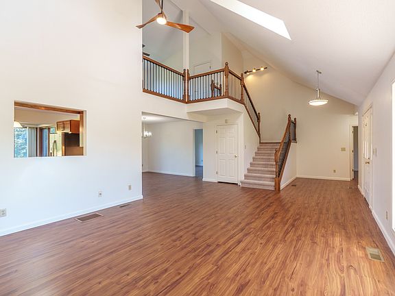 4th image of 17046 N Tolle Ln