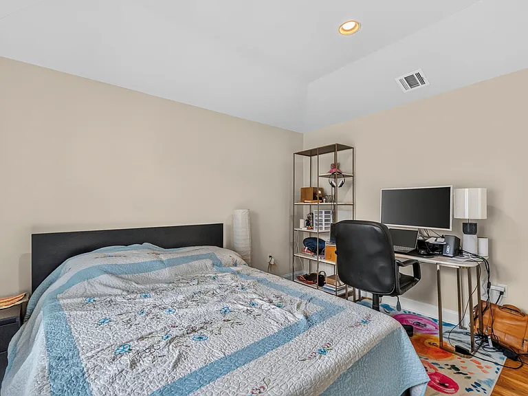 809 Edgewood Ln — Photo 29
