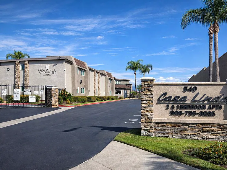 Casa Linda Apartments — Photo 4