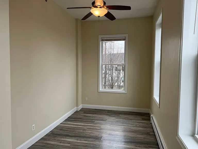 311 Main St — Photo 9