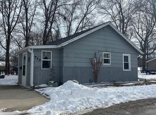 722 11th St NW, Willmar, MN 56201