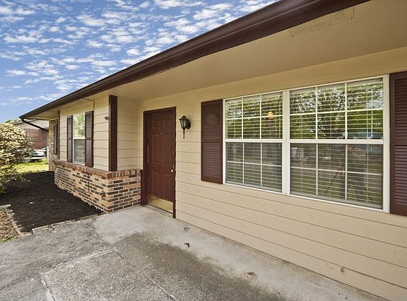 4th image of 1632 Sundrop Dr