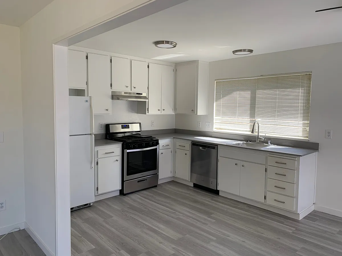 Building Photo - 1294 Stroven Ln