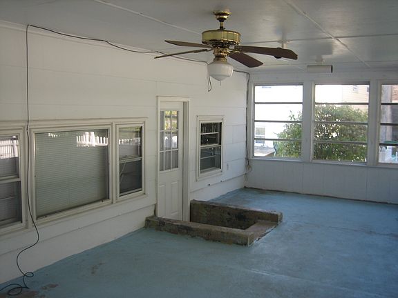 screen in back room