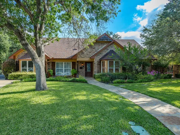 4400 Summercrest Ct, Fort Worth, TX 76109