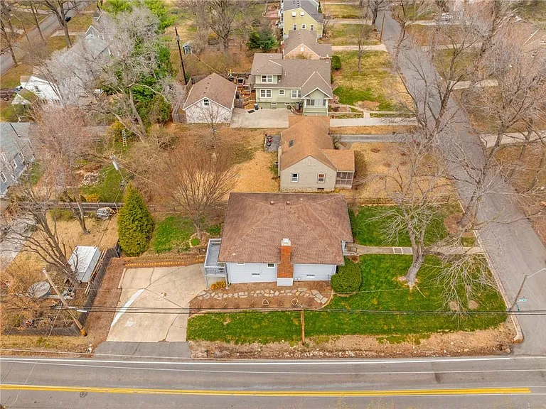 8830 Ivanhoe Trl — Photo 35