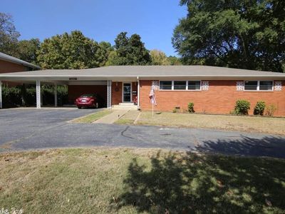 7020 W Markham St, Little Rock, AR, 72205