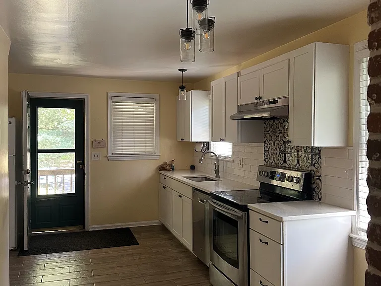 3820 Russell Rd — Photo 9