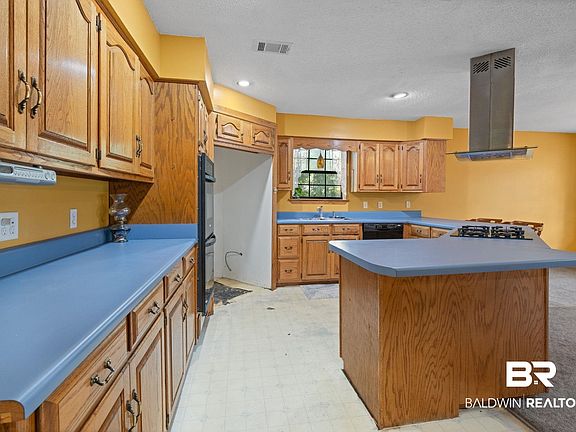 4th image of 1510 Ponce De Leon Dr