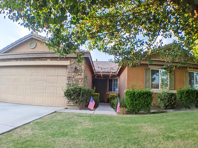 11404 Eresma Dr — Photo 2